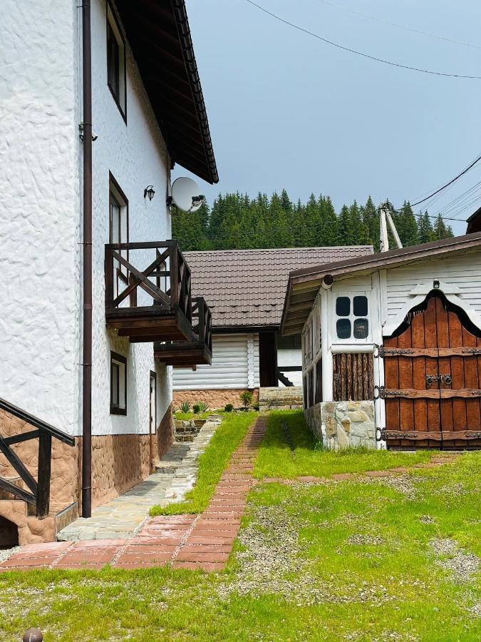 Guest House Lileya บูโคเวล ภายนอก รูปภาพ
